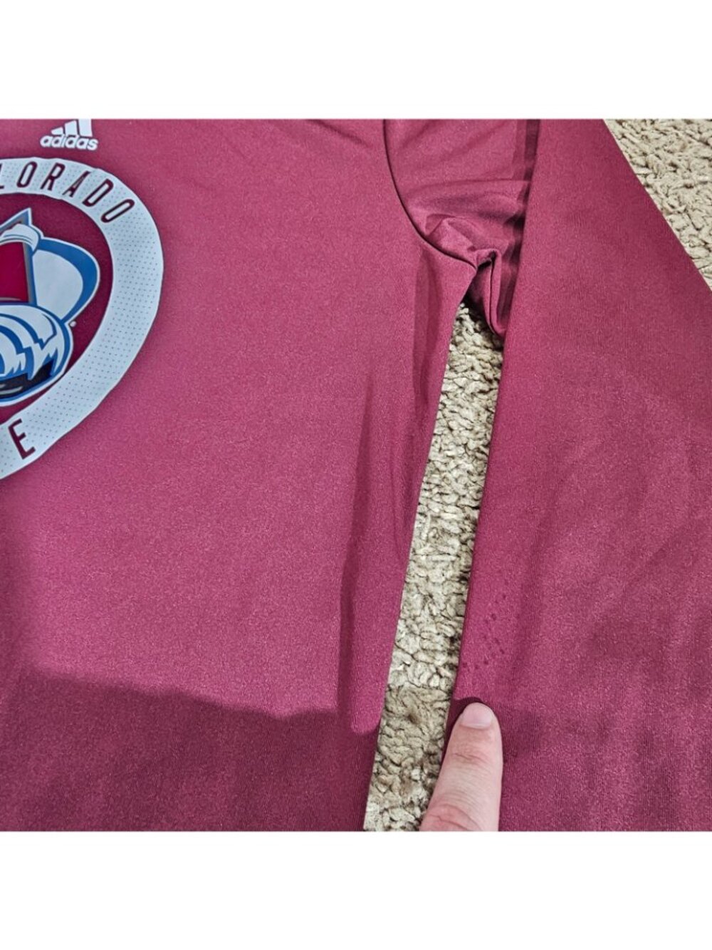 READ Colorado Avalanche Youth 18/20 Long Sleeve Shirt Adidas NHL Red - Picture 9 of 13